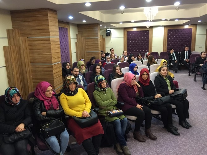 Rize'de 5. Kariyer Günleri Sertifika Töreni 13