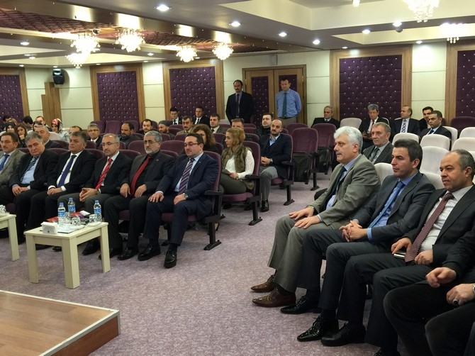 Rize'de 5. Kariyer Günleri Sertifika Töreni 5