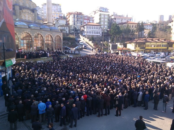 Minik Asaf’ın Ölümü Rize’yi Yasa Boğdu 60