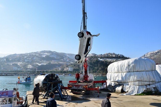 Rize Plakalı Araç Denize Düştü: 1 Ölü, 2 Yaralı 3