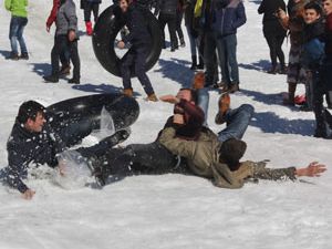 Çamlıhemşin Kardan Adam Şenliğinde İlginç Görüntüler