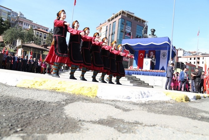 Rize'nin Kurtuluşu'nun 98.Yıl Dönümü Törenle Kutlandı 15