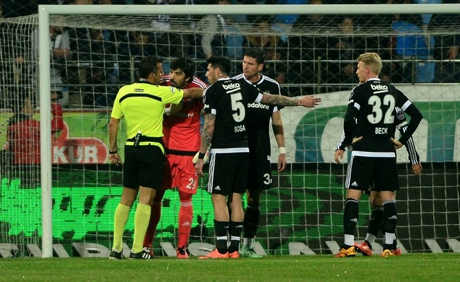 Rizespor-Beşiktaş Maç Fotoğrafları 47