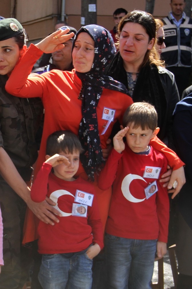 Rizeli Özel Harekat Polisi Yaşar, Son Yolculuğuna Uğurlandı 5