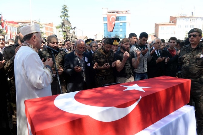Şehit Özel Hareket Polisi İnan, Son Yolculuğuna Uğurlandı 18