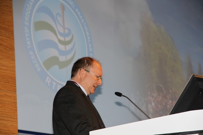 RTEÜ’de 2. Ulusal Tıp Öğrenci Kongresi Düzenlendi 2