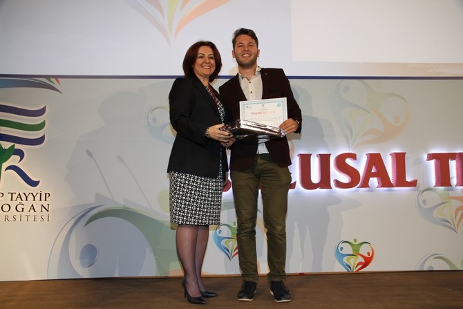 RTEÜ’de 2. Ulusal Tıp Öğrenci Kongresi Düzenlendi 47