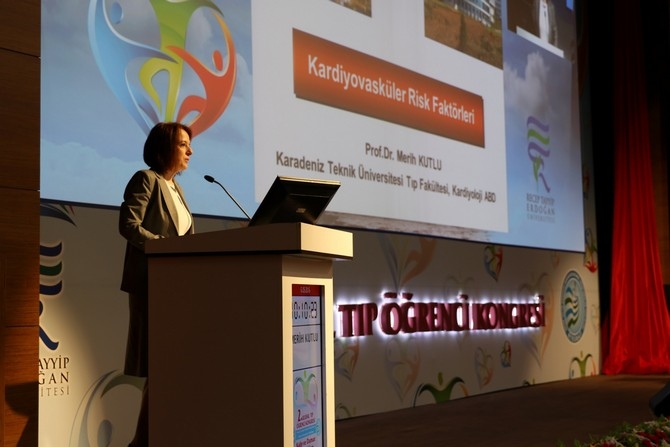 RTEÜ’de 2. Ulusal Tıp Öğrenci Kongresi Düzenlendi 6