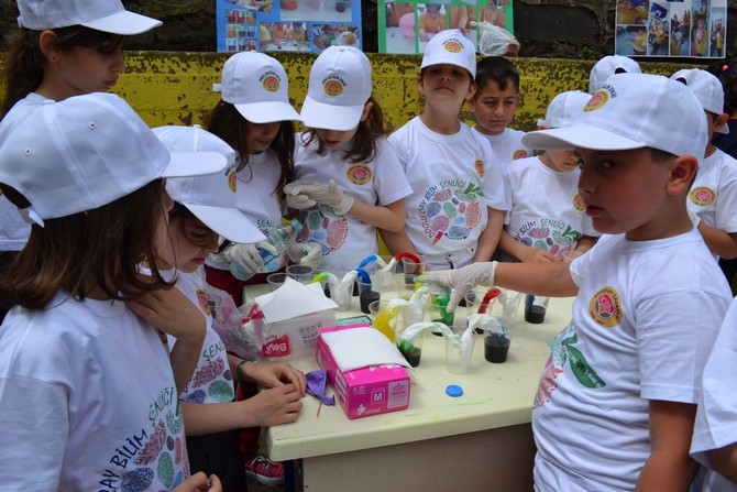 Doğuş Çay İlkokulu'nda Bilim Şenliğinde Renkli Görüntüler 23
