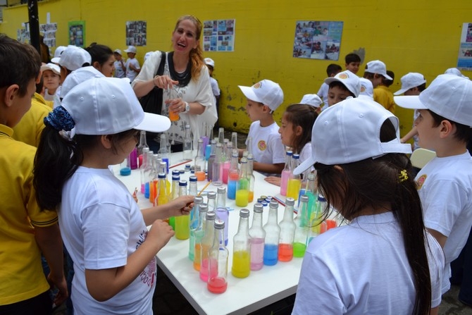 Doğuş Çay İlkokulu'nda Bilim Şenliğinde Renkli Görüntüler 25
