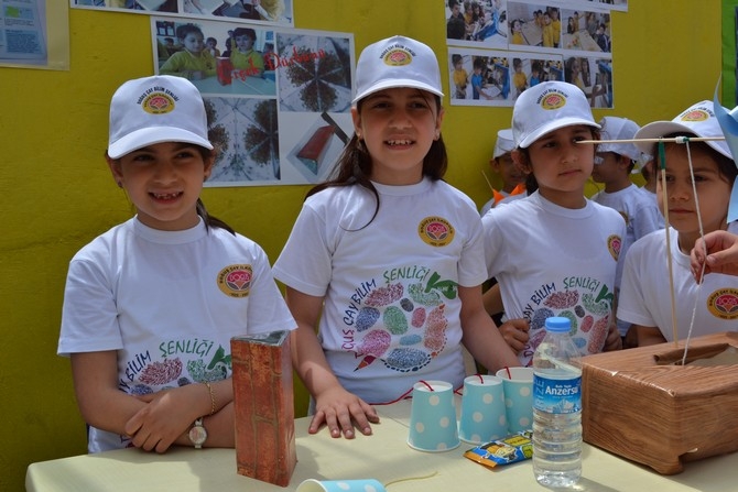 Doğuş Çay İlkokulu'nda Bilim Şenliğinde Renkli Görüntüler 34