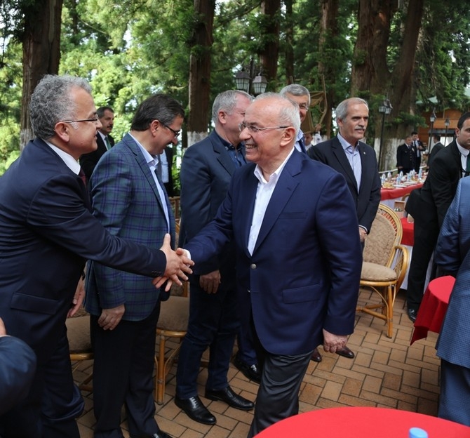 Cumhurbaşkanı Erdoğan, Çay Bahçesine Girdi Çay Kesti 29