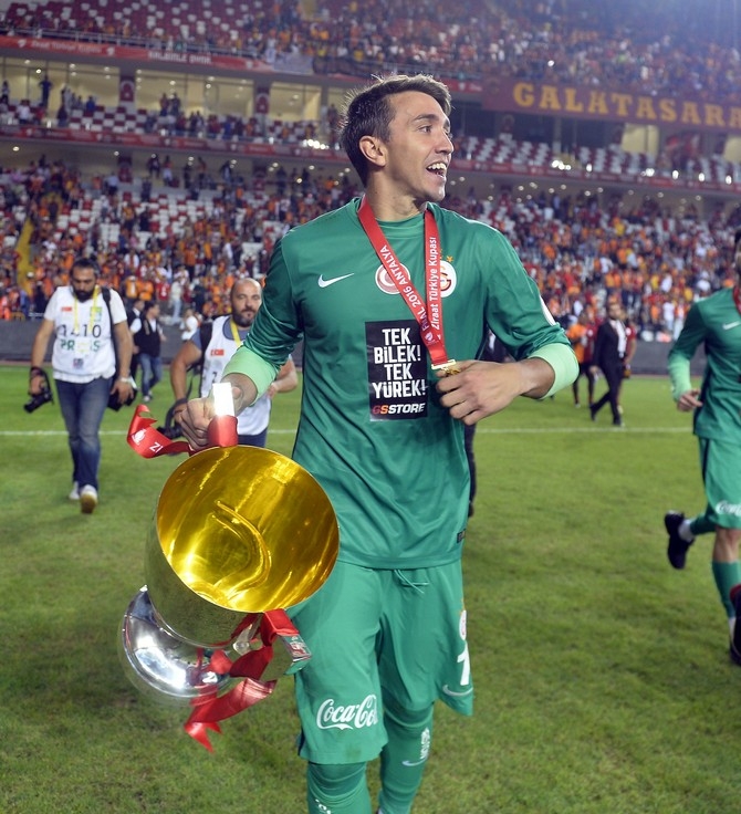 Galatasaray kupasını törenle aldı 12