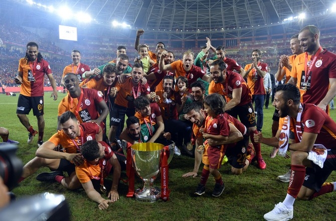 Galatasaray kupasını törenle aldı 24