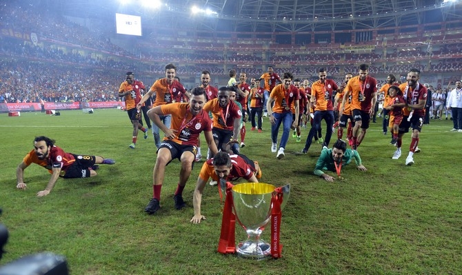 Galatasaray kupasını törenle aldı 26
