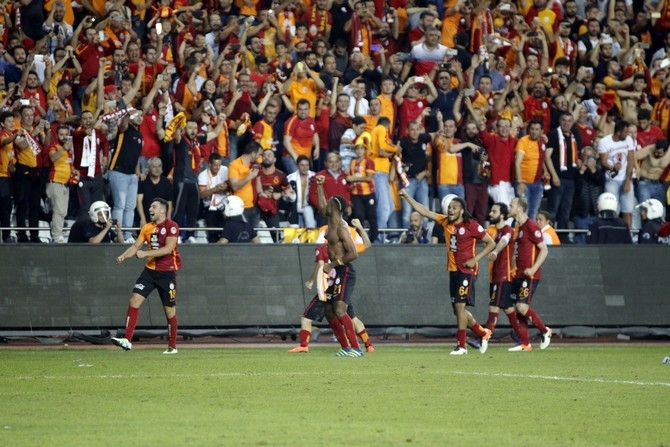 Galatasaray kupasını törenle aldı 8
