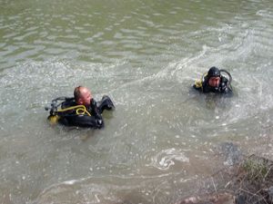Otomobille Nehre Uçan 2 Kardeşi Arama Çalışmaları Yeniden Başladı