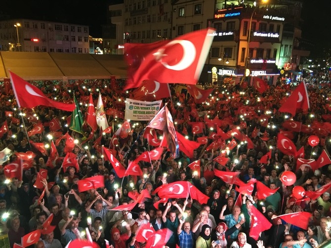 Süleyman Soylu Rize'de Demokrasi Nöbetine Katıldı 31