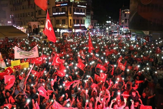 Süleyman Soylu Rize'de Demokrasi Nöbetine Katıldı 36