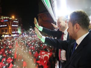 Süleyman Soylu Rize'de Demokrasi Nöbetine Katıldı