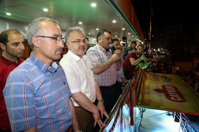 Rizeliler Meydanı Terketmiyor 2