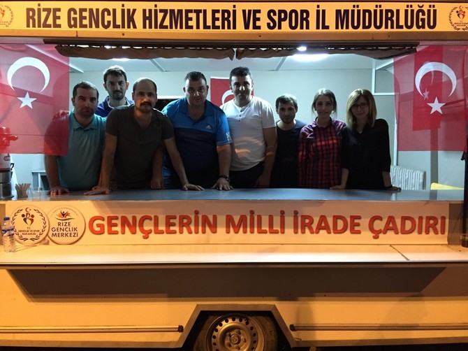 Rizeliler Meydanı Terketmiyor 24