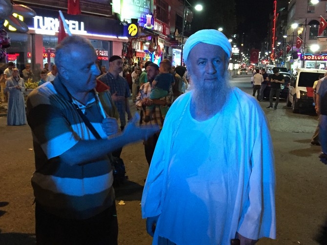 Rizeliler Meydanı Terketmiyor 39