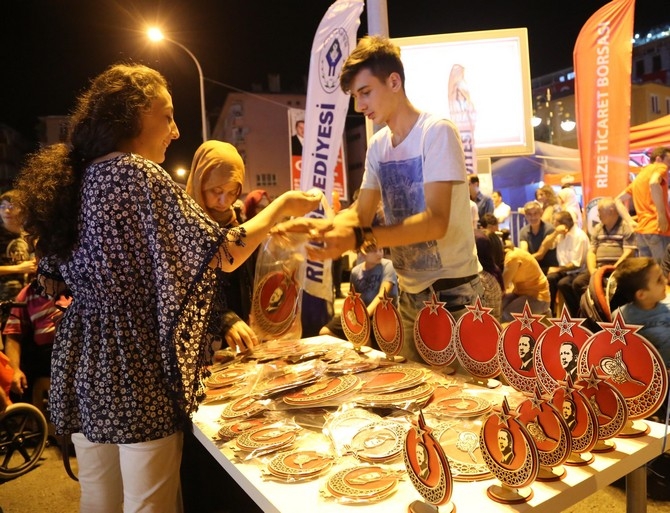 Rizeliler Meydanı Terketmiyor 55