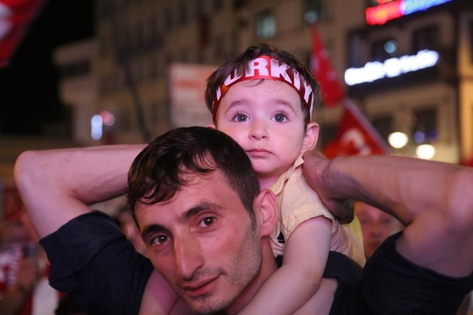 Memur Sen Başkanı Ali Yalçın Rize'de Demokrasi Nöbetinde 17