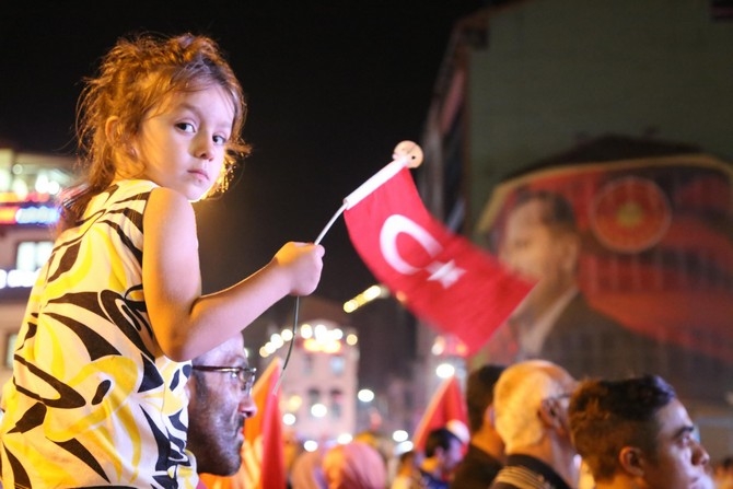 Tanju Çolak ve Ali Gültiken Rize'de Demokrasi Nöbetinde 12