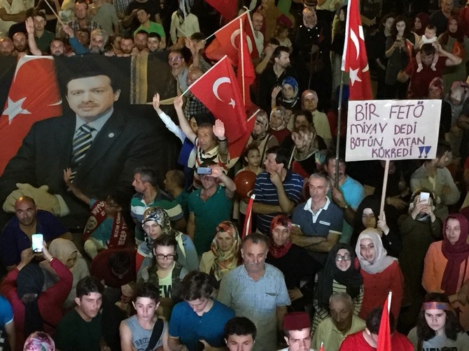 Tanju Çolak ve Ali Gültiken Rize'de Demokrasi Nöbetinde 26