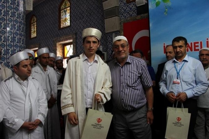 Rize'de 524 Hafız Törenle İcazet Belgelerini Aldı 50