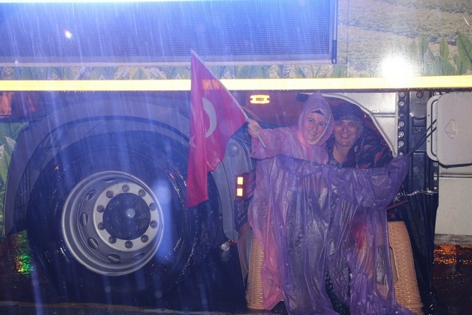 Rize'de Yağmurun Demokrasi Nöbetçileri 27