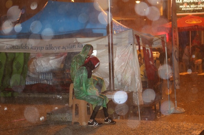 Rize'de Yağmurun Demokrasi Nöbetçileri 49
