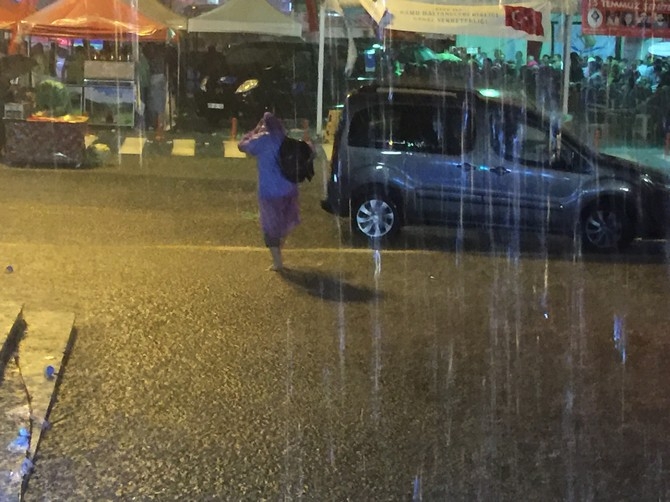 Rize'de Yağmurun Demokrasi Nöbetçileri 59