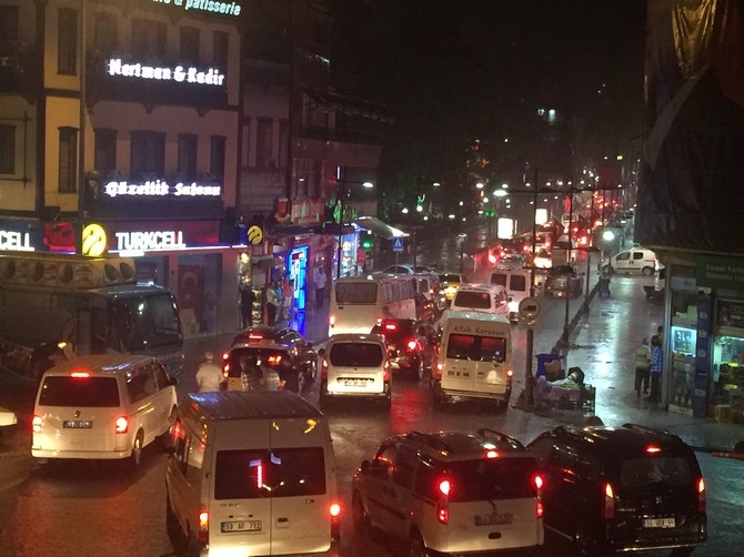 Rize'de Yağmurun Demokrasi Nöbetçileri 60
