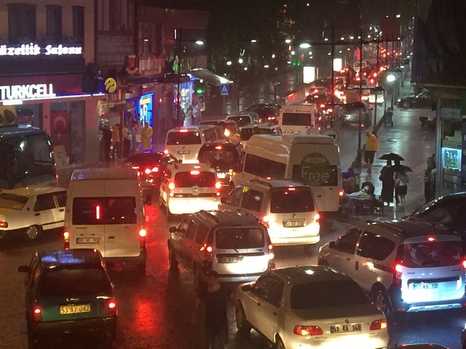 Rize'de Yağmurun Demokrasi Nöbetçileri 63