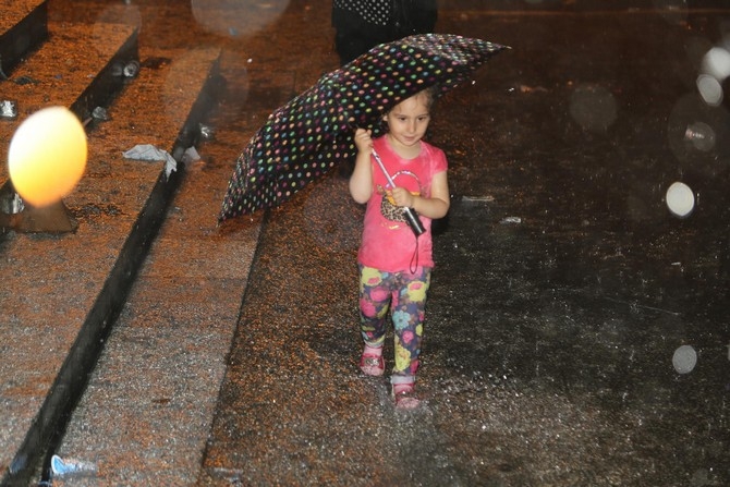 Rize'de Yağmurun Demokrasi Nöbetçileri 8