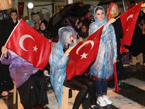 Rize'de Yağmurun Demokrasi Nöbetçileri