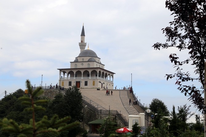 Erdoğan'ın Rize'de Açtığı Camiye Ziyaretçi Akını 27