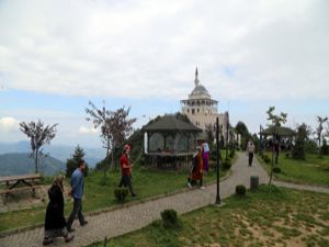 Erdoğan'ın Rize'de Açtığı Camiye Ziyaretçi Akını