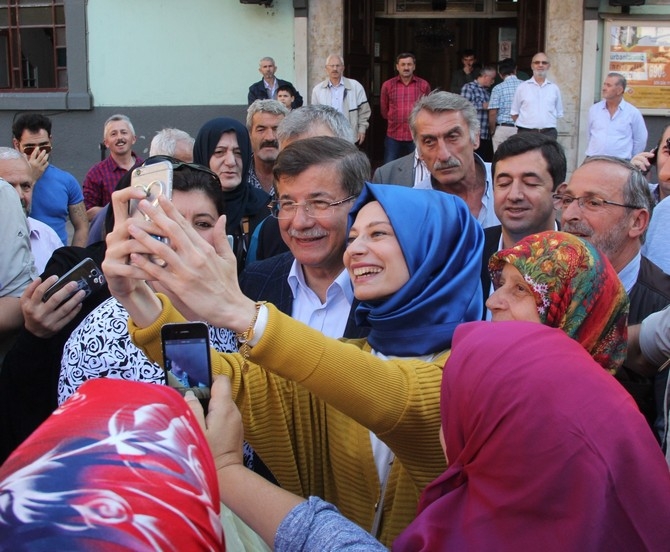 Eski Başbakan Ahmet Davutoğlu Rize’de 1
