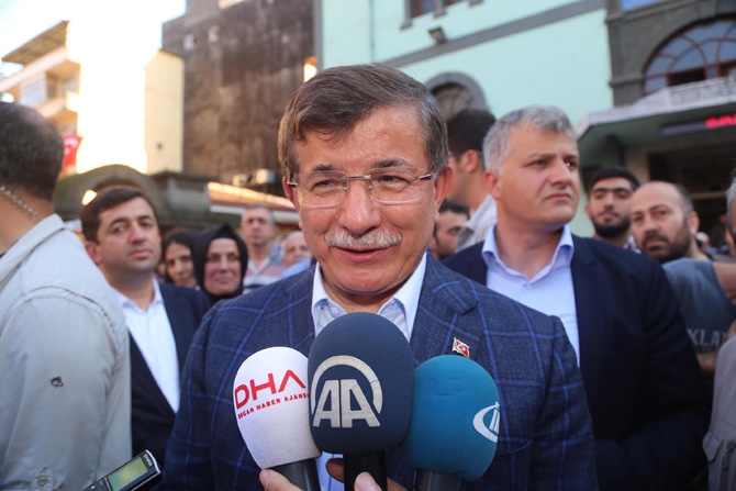 Eski Başbakan Ahmet Davutoğlu Rize’de 4