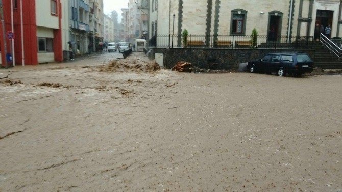 Trabzon ve Giresun'da şiddetli yağış 1