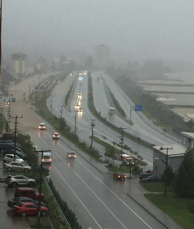 Trabzon ve Giresun'da şiddetli yağış 11