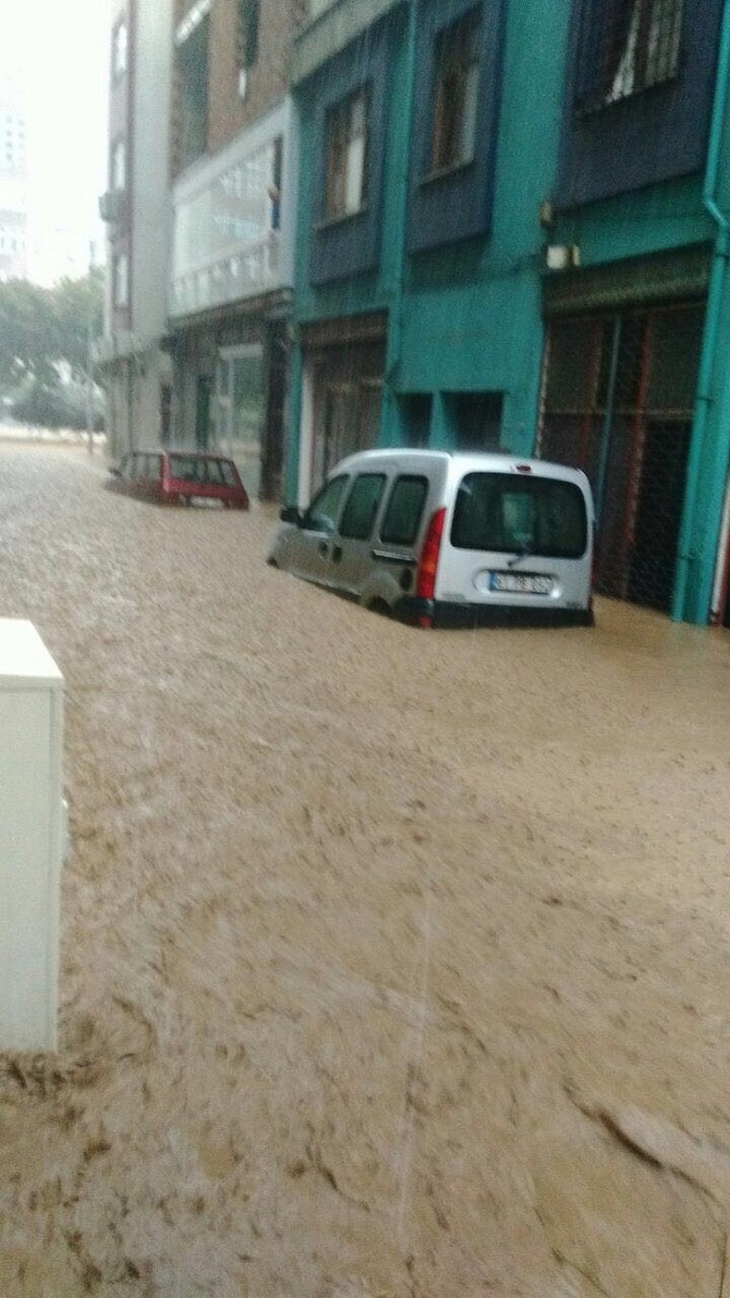 Trabzon ve Giresun'da şiddetli yağış 14