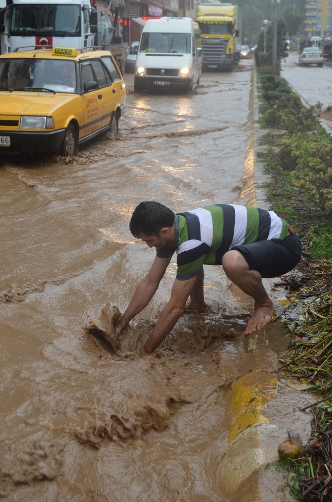 Trabzon ve Giresun'da şiddetli yağış 20