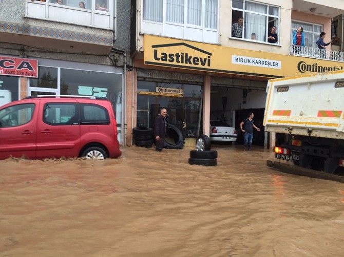 Trabzon ve Giresun'da şiddetli yağış 21