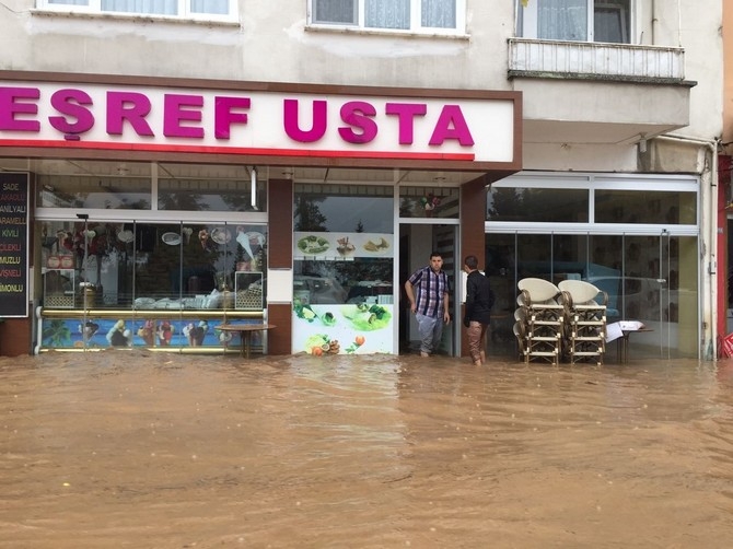 Trabzon ve Giresun'da şiddetli yağış 23