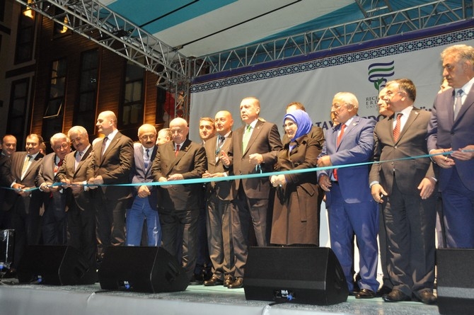 Erdoğan, RTEÜ İlahiyat Fakültesi Binasının Açılışını Yaptı 15